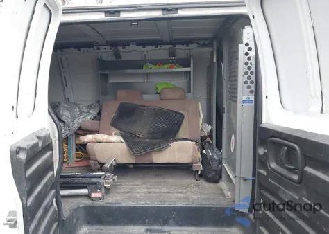 2008 Chevrolet Express Work Van из США, поврежденный, VIN 1GCFG15X581222637